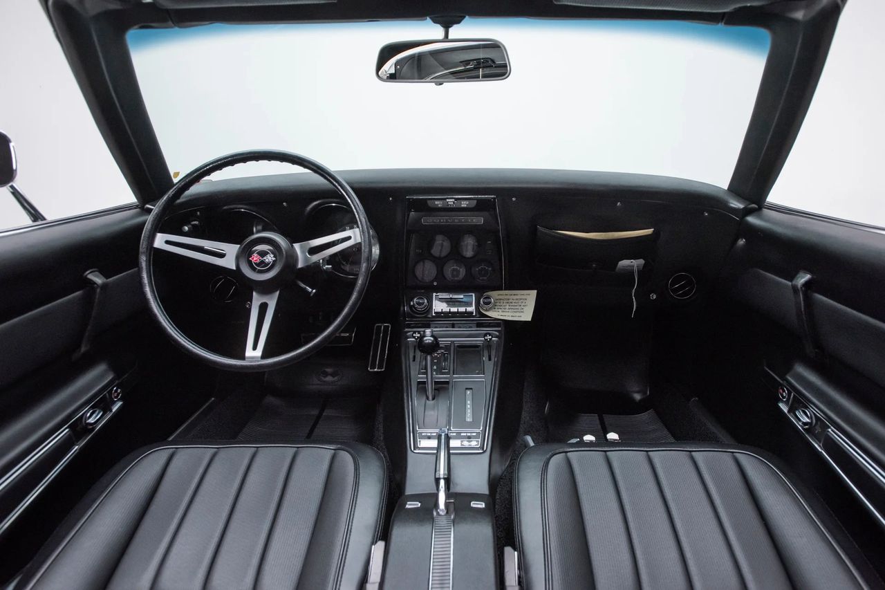 In 1969, buyers who didn’t want to row their own gears could opt for Chevrolet’s proven Hydra-Matic three-speed automatic, the Turbo Hydra-Matic 400 (TH400). This heavy-duty unit had already earned a reputation for handling serious torque, and in Corvette duty it was reserved primarily for big-block engines and higher-performance applications. Its strengths were a cast-iron valve body, robust planetary gearsets, and a reputation for delivering consistent, crisp shifts even under heavy throttle. Small-block cars with automatics typically received the lighter-duty Turbo Hydra-Matic 350 (TH350), introduced just the year before, which was better matched to the new 350-cid engines. The TH350 gave Corvette drivers smoother engagement and less parasitic loss than the older Powerglide two-speed it replaced, while still being strong enough for spirited driving. Together, the TH350 and TH400 gave Corvette buyers two well-matched automatic options—one tuned for accessible everyday drivability, the other for taming the massive torque of the big-blocks. (Image courtesy of RK Motors)