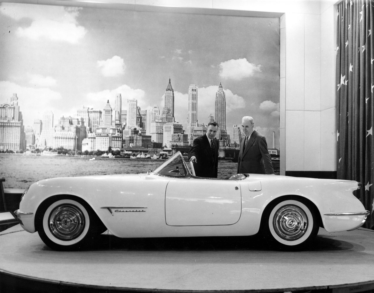 Ed Cole (left) and Thomas Keating inspect the Corvette concept in the lobby of the Waldorf Astoria Hotel. The synergy of Cole, Keating, and Harley Earl all but guaranteed that Chevrolet’s new sports car would be the hot topic of the 1953 Motorama Auto Show. (Photo Courtesy General Motors LLC)