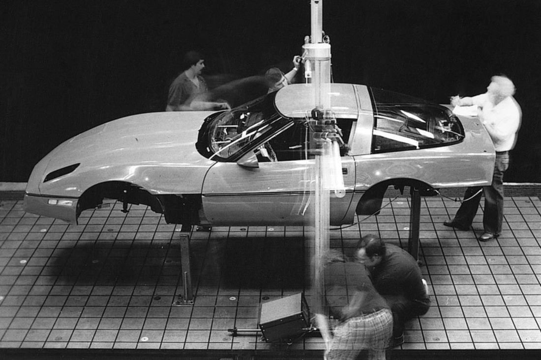 At GM’s Bowling Green Assembly Plant, technicians use advanced measuring equipment to align a C4 Corvette body with exacting precision. For 1989, Chevrolet emphasized tighter build tolerances alongside new technology like the ZF six-speed gearbox and available FX3 Selective Ride Control, reinforcing the Corvette’s position as a world-class sports car.