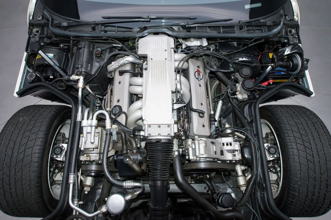 The L98 5.7-liter (350 cubic inch) V8 engine equipped with Bosch-tuned port fuel injection was rated at 245 horsepower for the 1987 model year.