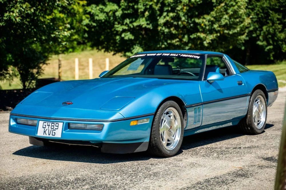 This rare 1988 “King of the Hill” prototype—an early testbed for the upcoming ZR-1—helped pave the way for the 1990 production model’s revolutionary LT5 engine and world-class performance. With unique bodywork, experimental wheels, and its “Prototype” windshield banner, it remains one of the most important stepping stones in Corvette’s fourth generation.