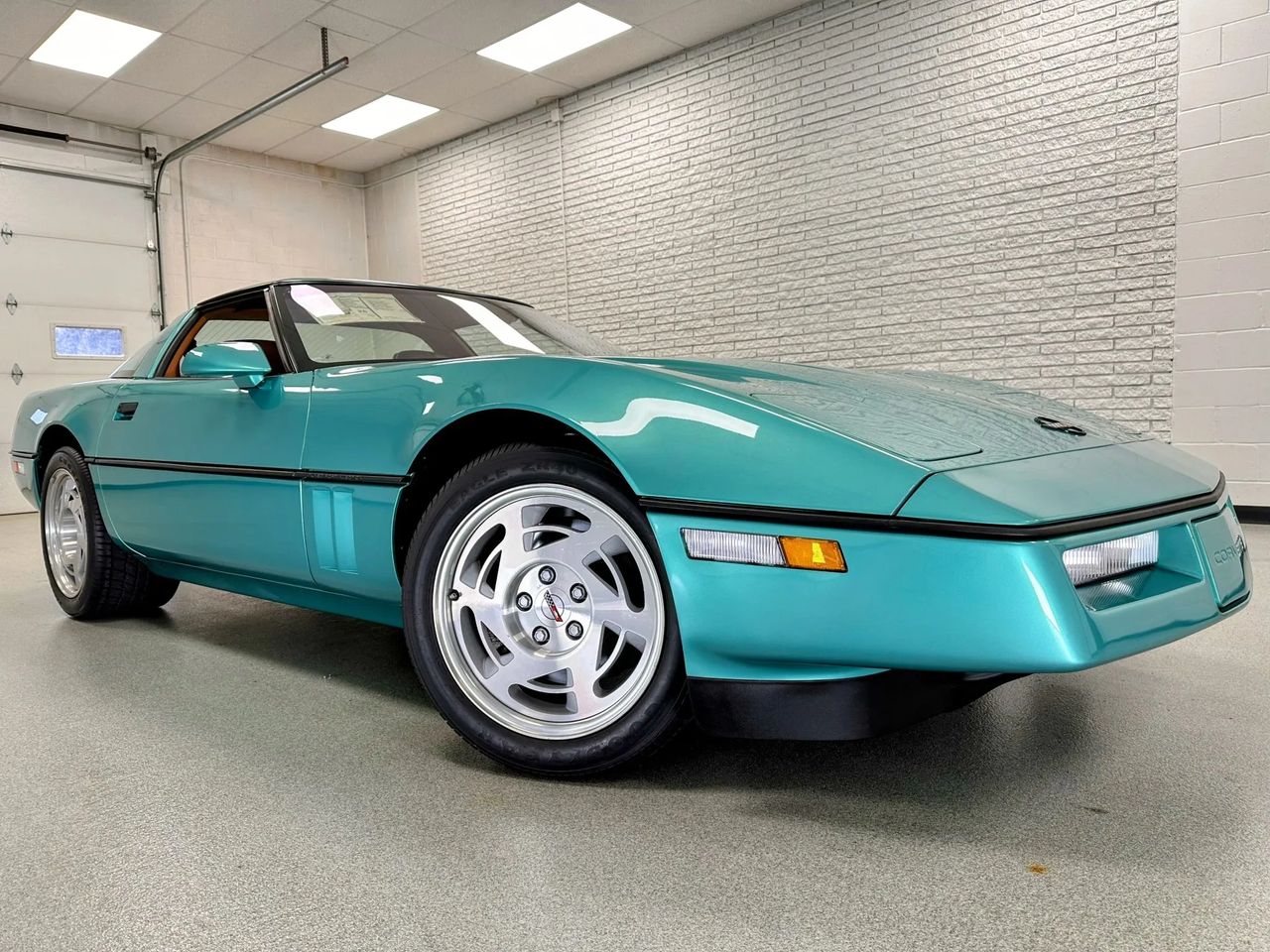 One of the rarer colors on a 1990 Corvette was Turquoise Metallic, with only 589 units produced. Other rare colors for that year include Quasar Blue and Competition Yellow, each with very low production numbers.  (Image courtesy of BringATrailer.com)