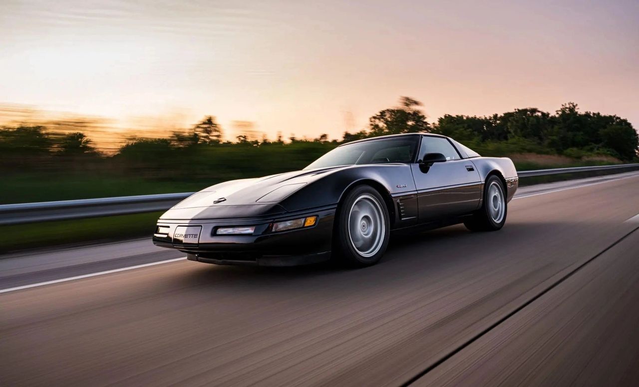 The ’95 drives like a sorted idea. The LT1 fires clean, leans on its torque, and pulls with that lazy-quick surge that makes short shifts feel smart. Steering is keyed-in but unneedy—light off center, confident as you lean on it—and the base suspension trades chatter for conversation, smoothing the junk without dulling the edge. Roll into the middle pedal and J55/ABS 5 keeps the car square; you get a short stroke, a steady nose, and permission to brake later than you planned. Gear it up on the highway and the whole car relaxes—long legs, low revs, cabin quiet enough to hear the tires working. It’s not trying to impress you; it just gets every job right, which is the point.