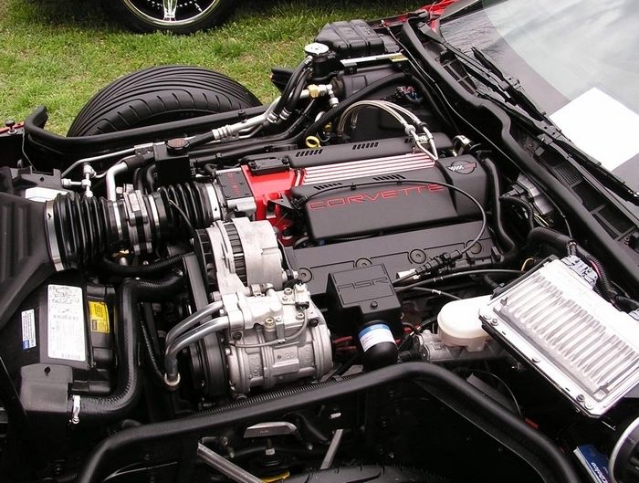 The LT1 small-block debuted in the 1992 Corvette, ushering in a new era of performance for America’s sports car. Displacing 5.7 liters and rated at 300 horsepower, it introduced advanced features like reverse-flow cooling that allowed higher compression and improved efficiency. Compact, durable, and responsive, the LT1 carried the C4 through the mid-1990s with a blend of modern engineering and classic small-block character, setting the stage for the even hotter LT4 that followed in 1996.
