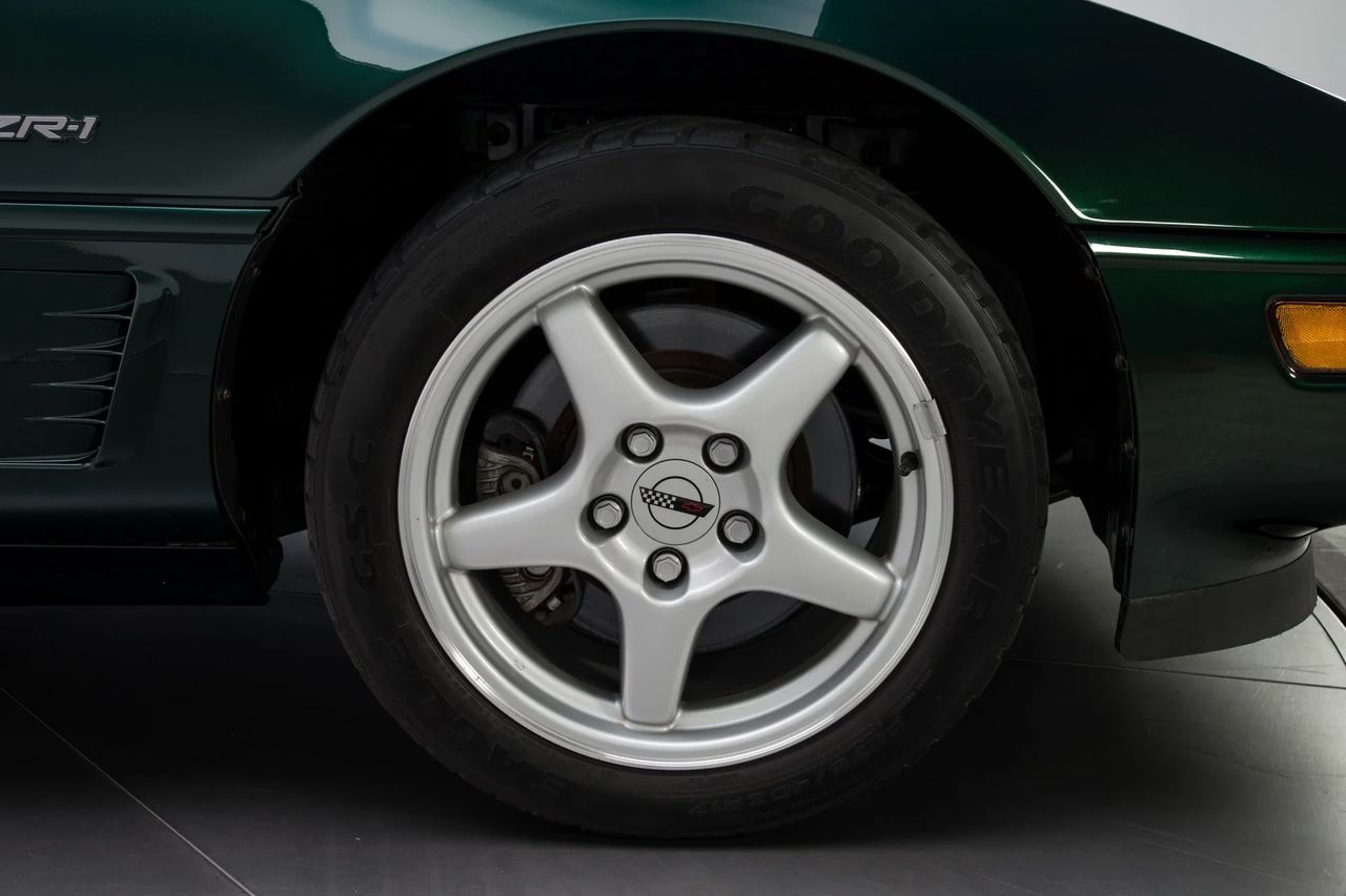 or 1995, Corvette finally put big brakes on every car: ZR-1/Z07–spec 13-inch front rotors with stout PBR calipers, backed by Bosch ABS 5. The result is real heat capacity and cleaner modulation—pedal height stays consistent, stops stay straight, and threshold braking becomes confidence work, not bravery. It’s the year the C4’s stopping truly matches its going. (Image courtesy of RK Motors)