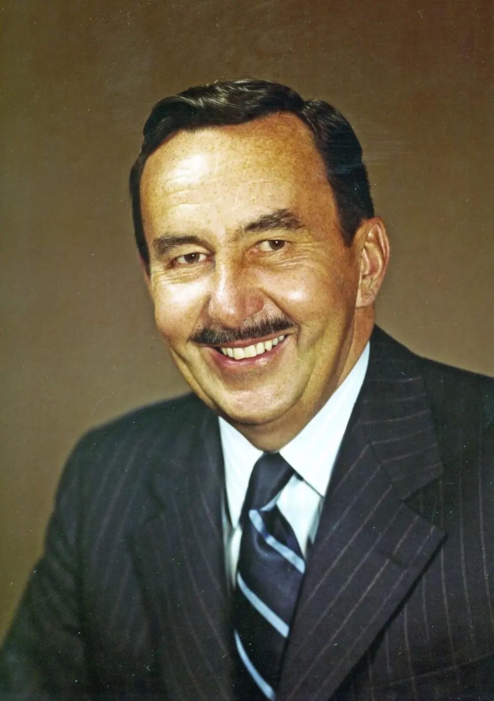When Pete Estes succeeded Ed Cole as President of General Motors, the shift in leadership coincided with a turbulent moment in automotive history. Cole had championed the Wankel rotary-engine program and ambitious projects like XP-987 GT, but by the time Estes took the helm the 1973 OAPEC oil crisis was reshaping public demand and corporate priorities. With fuel prices soaring and emissions regulations tightening, the appetite for a fuel-thirsty rotary engine evaporated almost overnight. Under Estes, GM quietly wound down the Wankel program — and the two-rotor Corvette concept, like many other rotary-powered dreams, faded into history. When Pete Estes succeeded Ed Cole as President of General Motors, the shift in leadership coincided with a turbulent moment in automotive history. Cole had championed the Wankel rotary-engine program and ambitious projects like XP-987 GT, but by the time Estes took the helm the 1973 OAPEC oil crisis was reshaping public demand and corporate priorities. With fuel prices soaring and emissions regulations tightening, the appetite for a fuel-thirsty rotary engine evaporated almost overnight. Under Estes, GM quietly wound down the Wankel program — and the two-rotor Corvette concept, like many other rotary-powered dreams, faded into history.